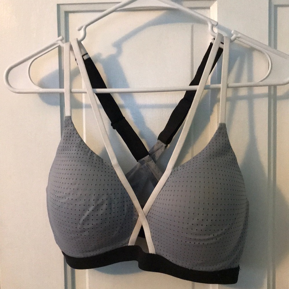 Victoria’s Secret Sportsbra size 36C